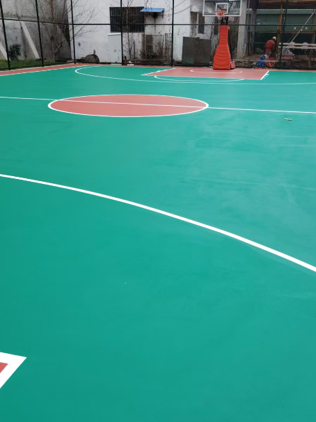 咸宁 球场长期使用易出现地面开裂